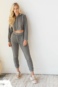 mode, Morning coffee Jogger pants inside out seam
