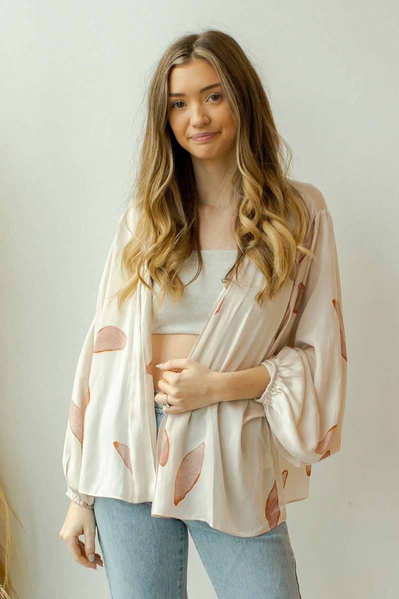 mode, petal print kimono