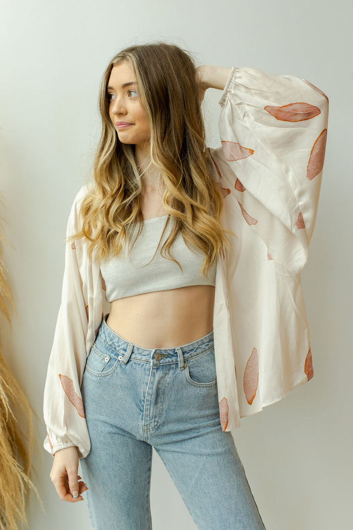 mode, petal print kimono