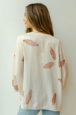 mode, petal print kimono