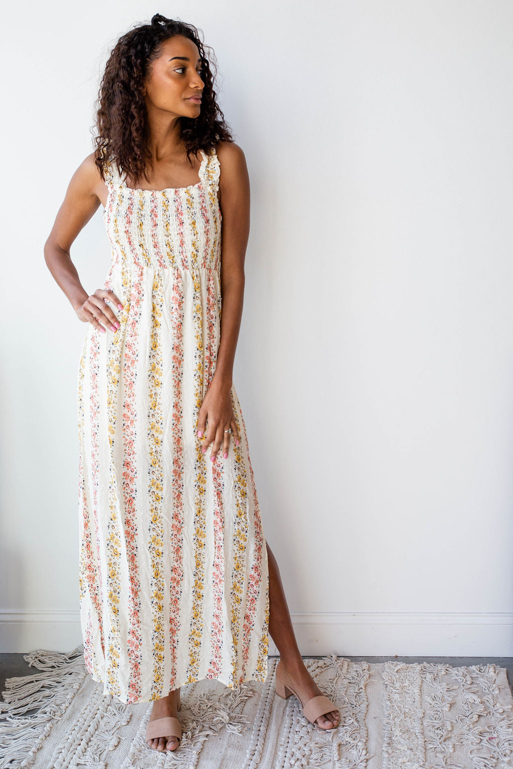 mode, picking wild flowers maxi