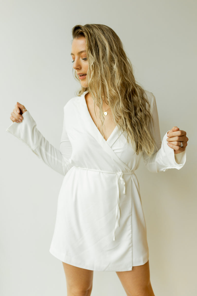 mode, woven wrap dress