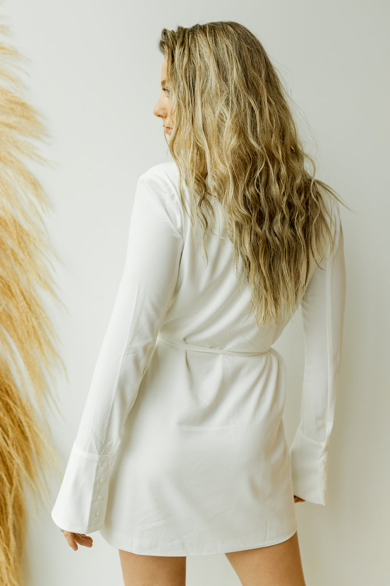 mode, woven wrap dress