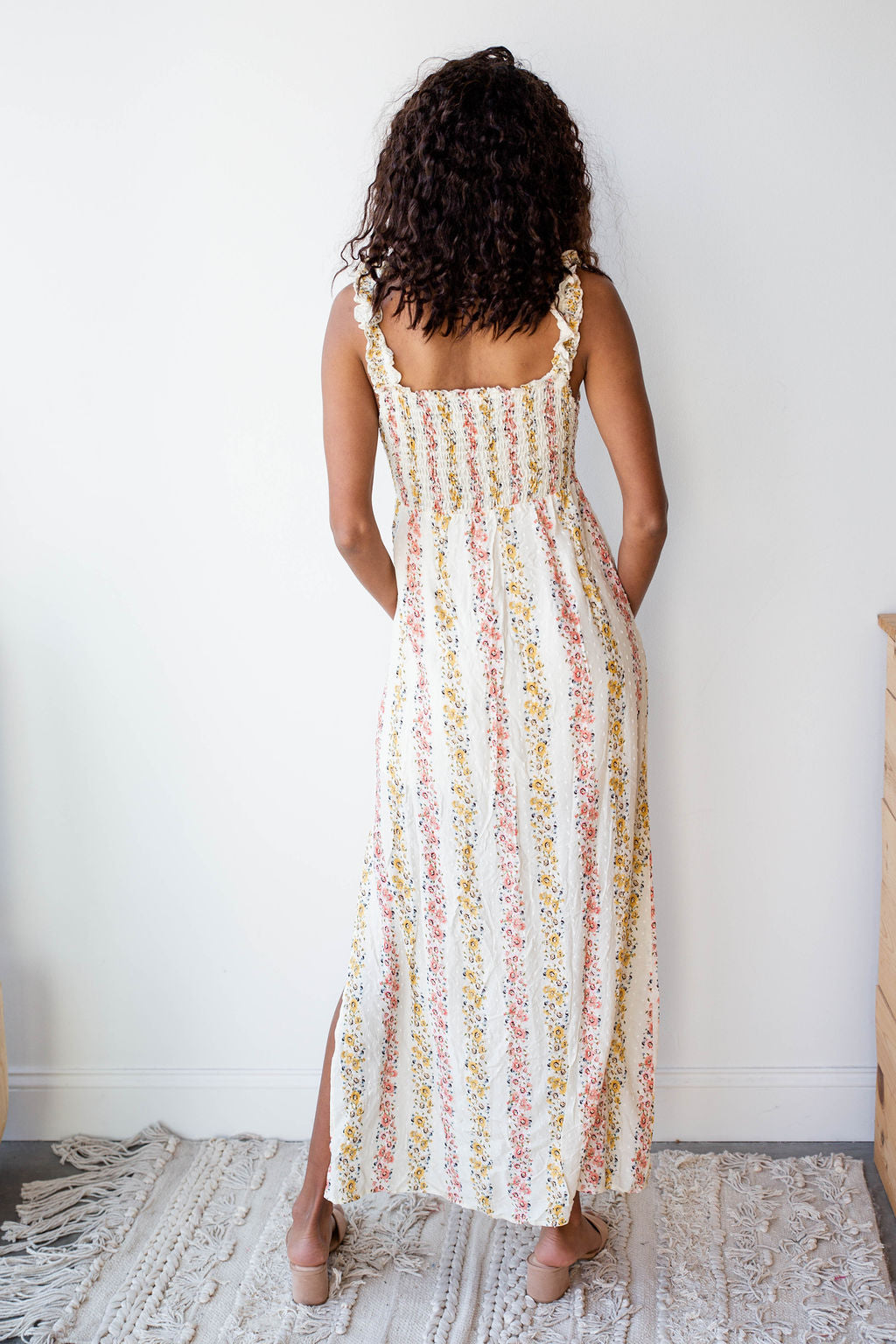 mode, picking wild flowers maxi