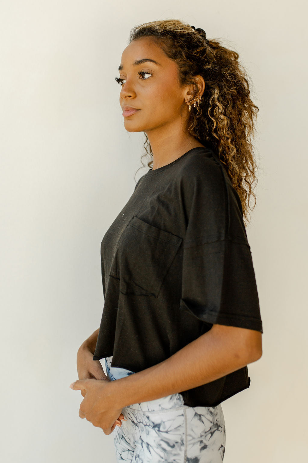 mode, fall into me pocket tee