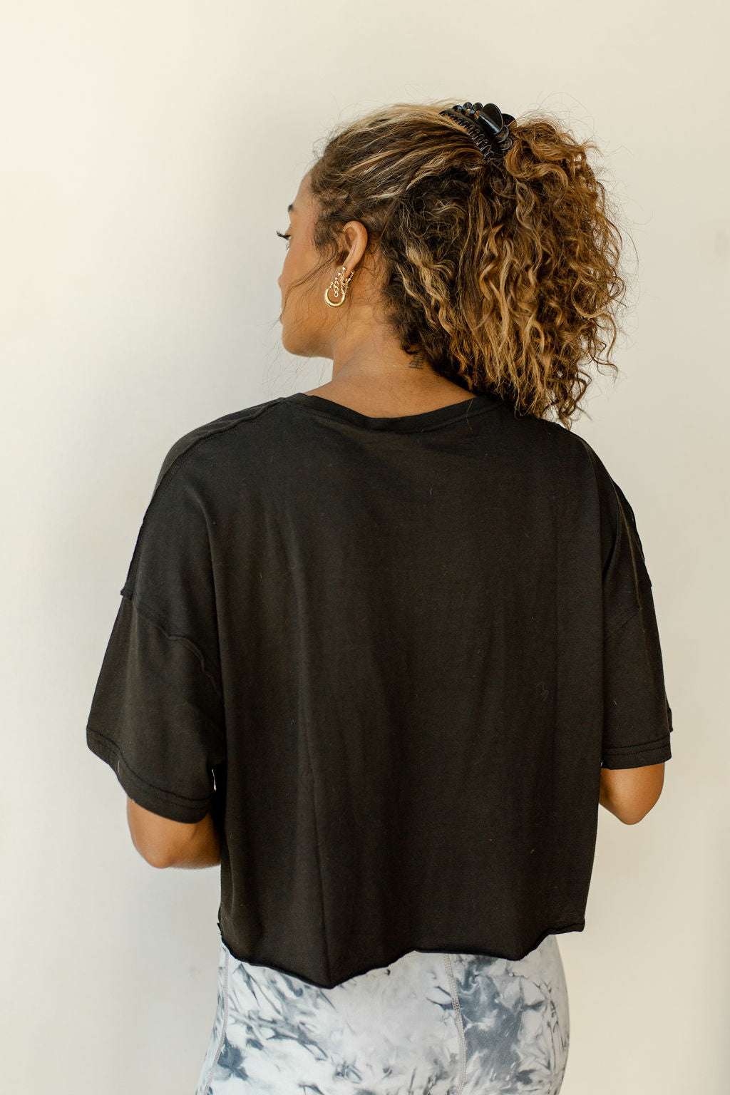 mode, fall into me pocket tee