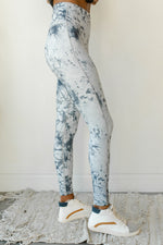 mode, tie dye marble leggings