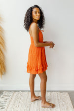 mode, textured cocktail dress