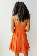 mode, textured cocktail dress