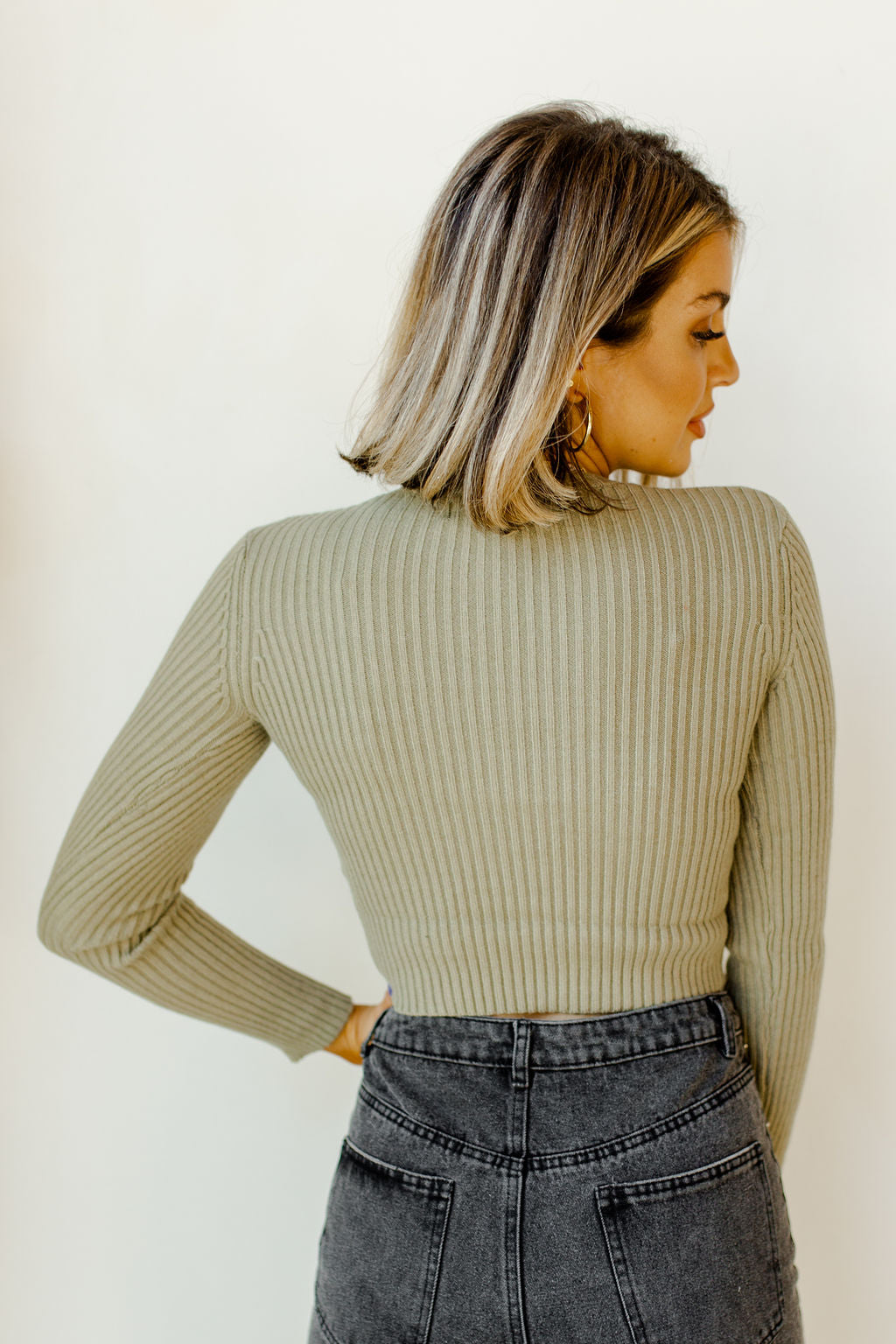 mode, want you back ribbed crop sweater