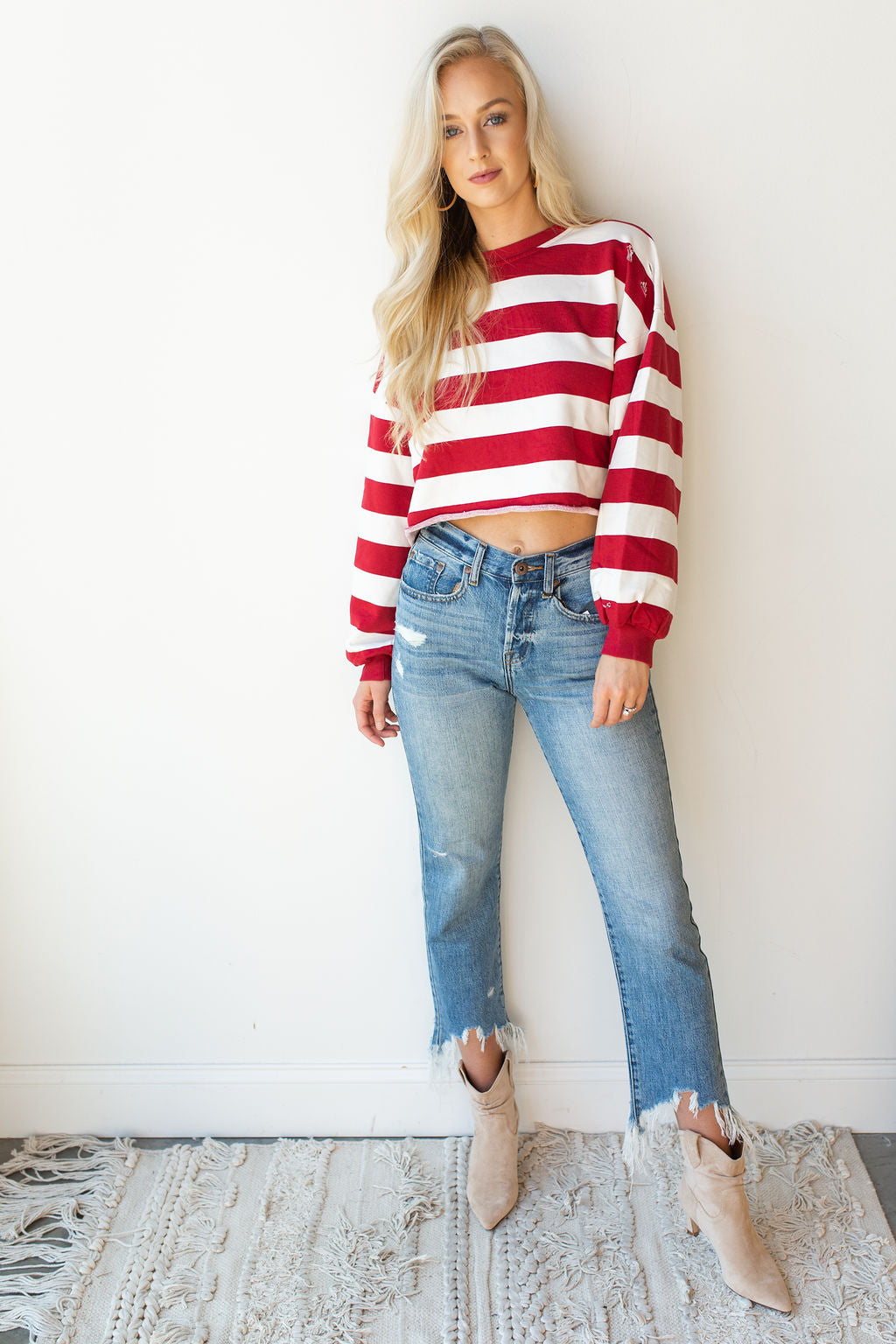 mode, distressed crew neck long sleeve