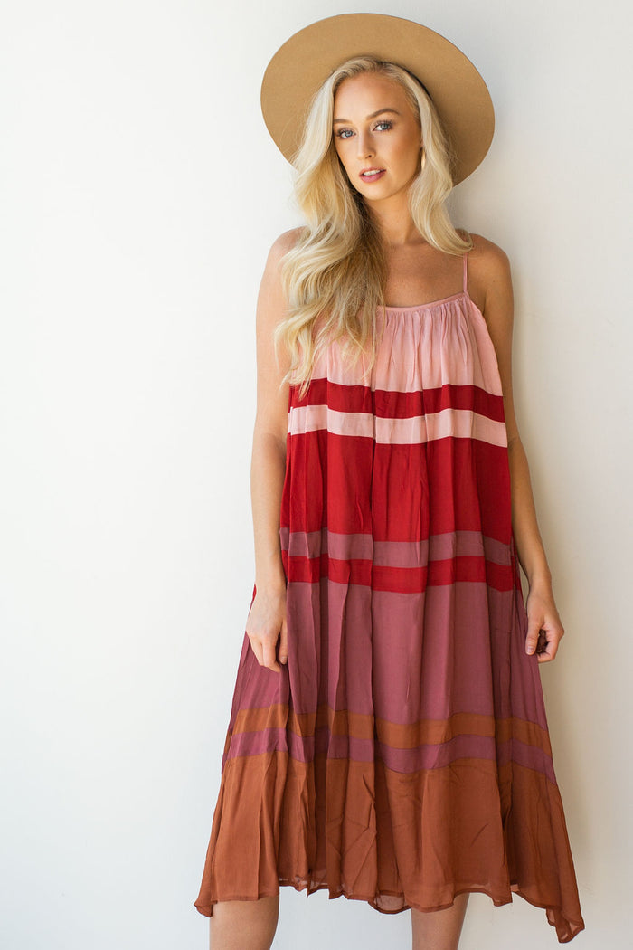 mode, sunset colors long dress