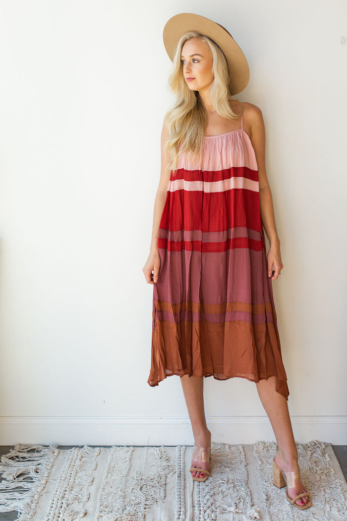 mode, sunset colors long dress