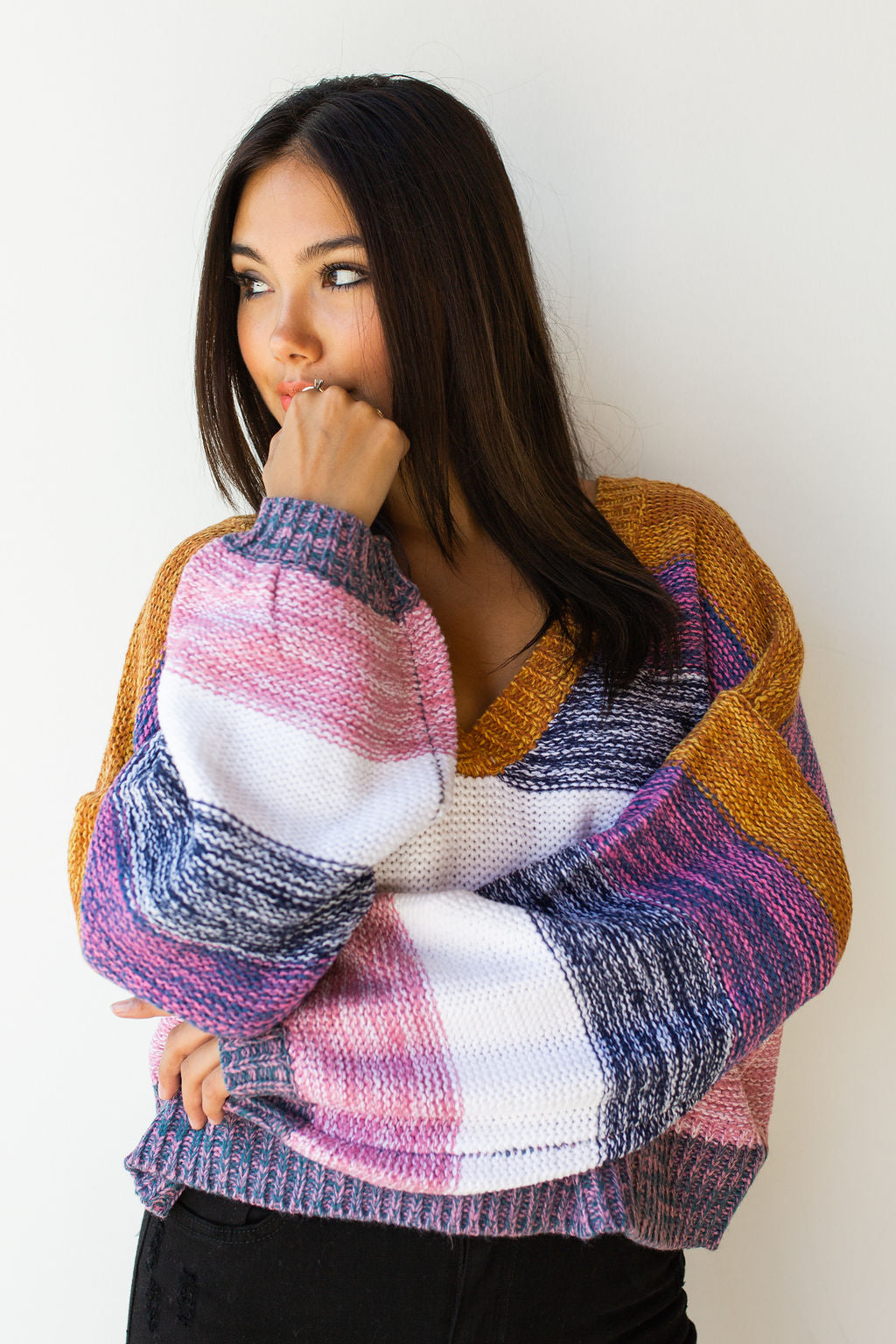 mode, line of color v neck sweater