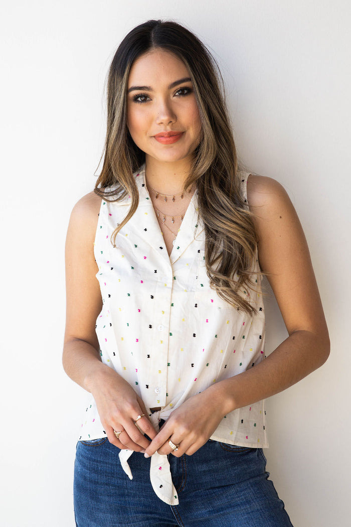 mode, sleeveless tie front top