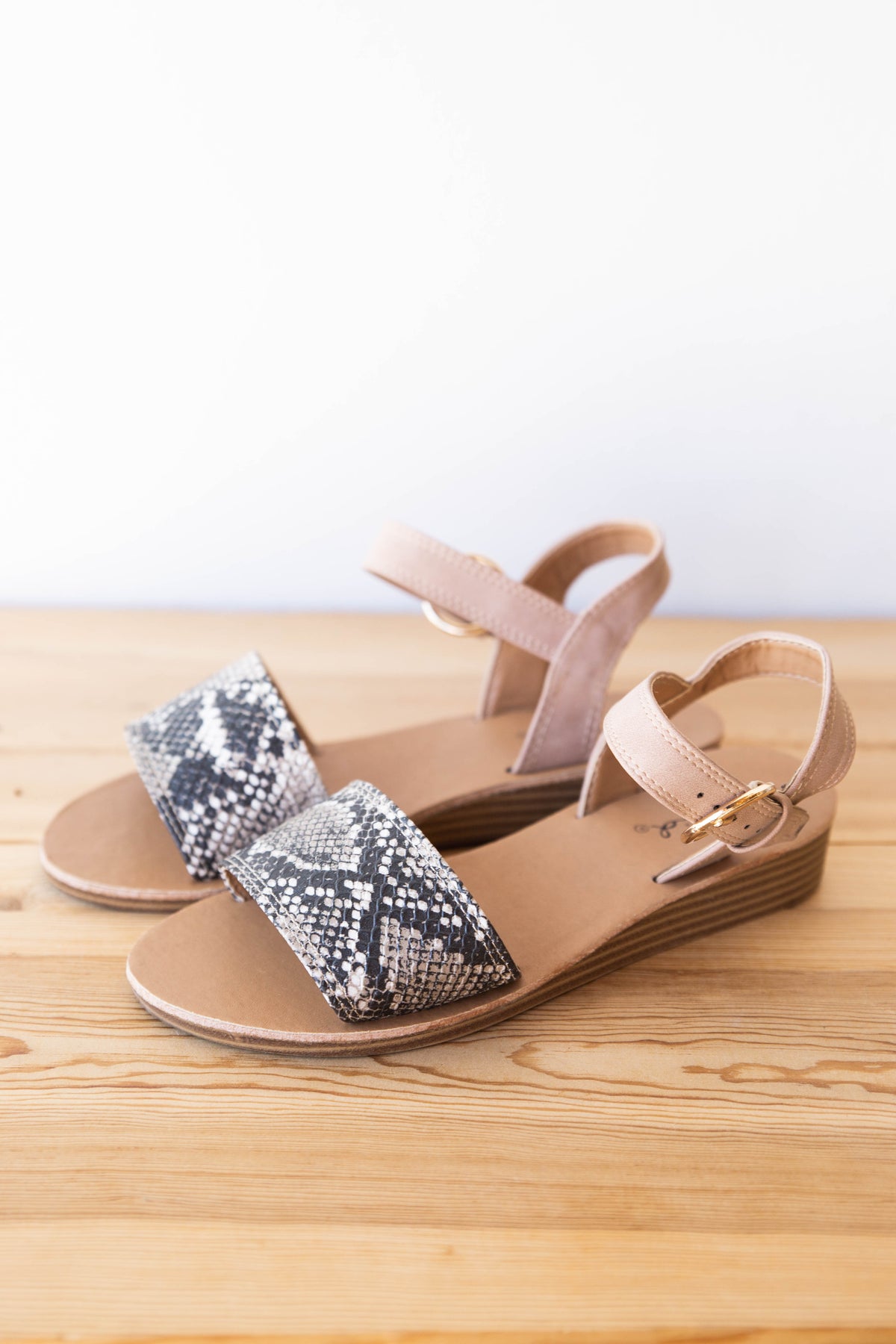 mode, picture perfect sandal
