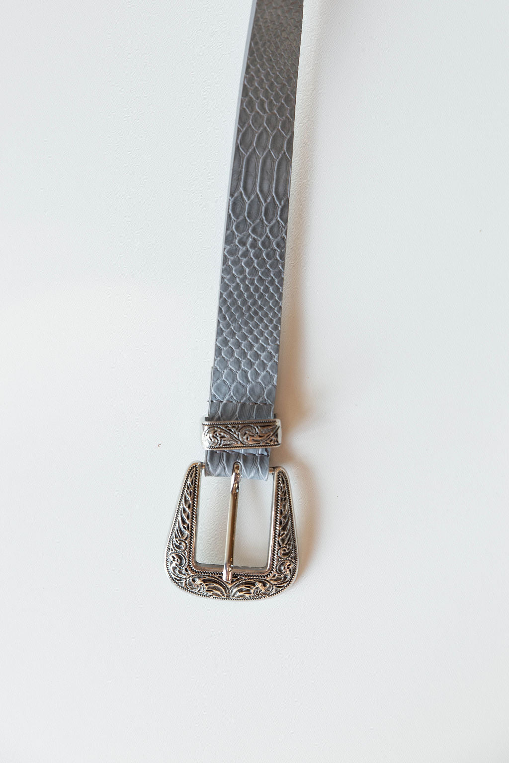 mode, hang around leather belt