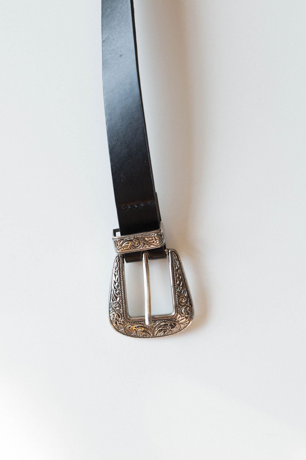 mode, hang around leather belt