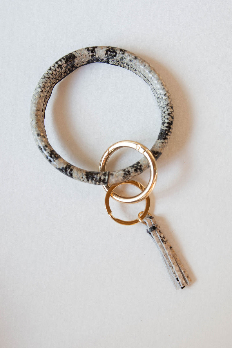 mode, leather tassel ring