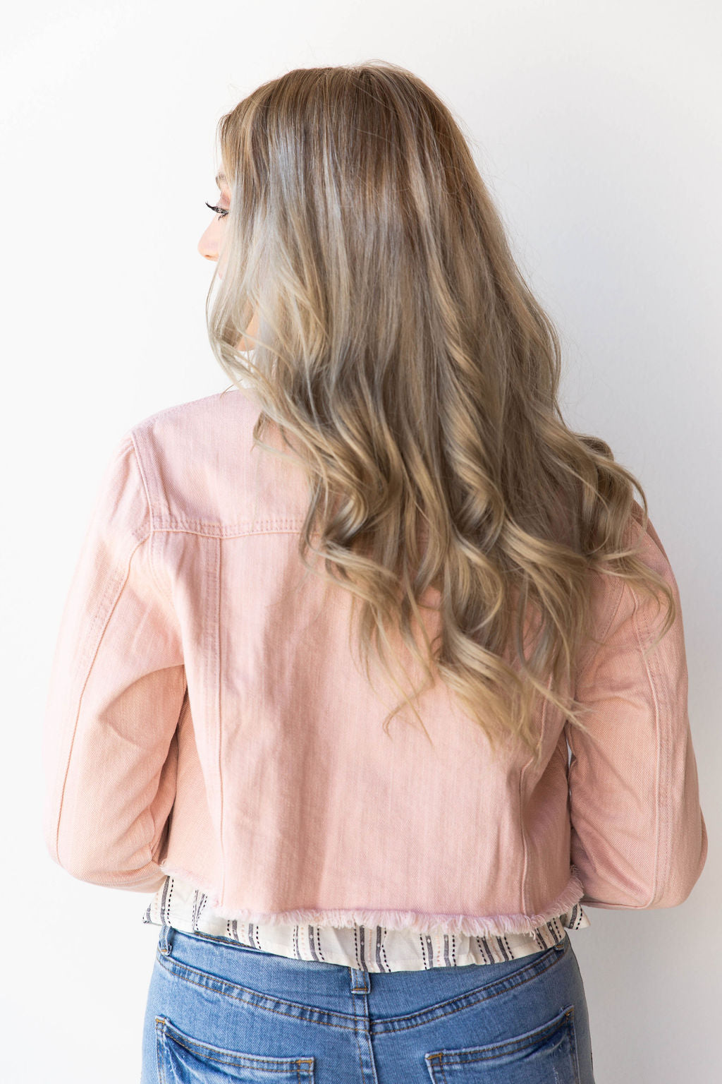 mode, majority wins raw hem denim jacket