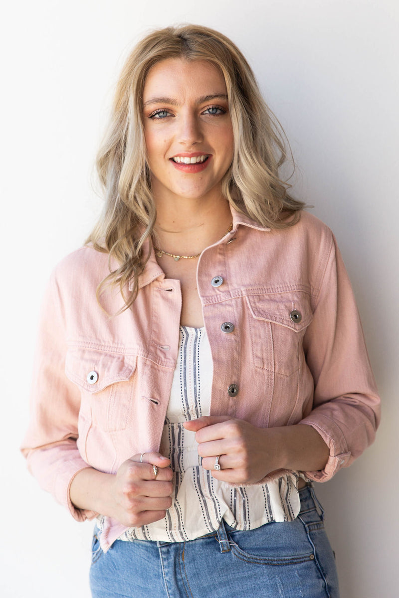 mode, majority wins raw hem denim jacket