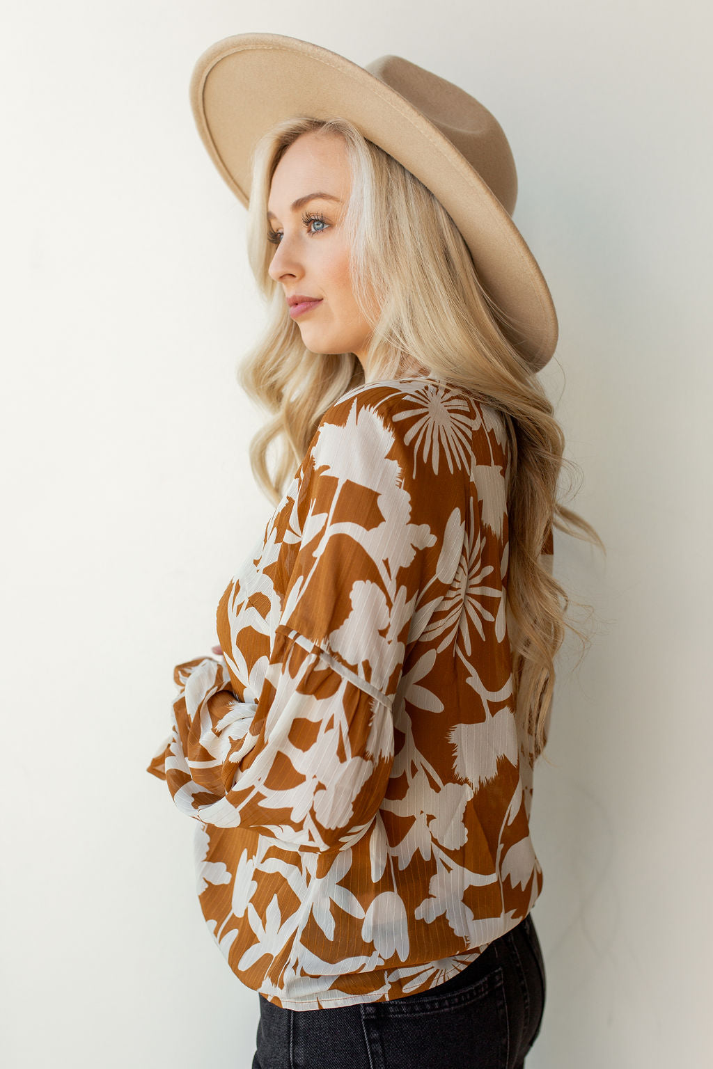 mode, puff sleeve floral blouse