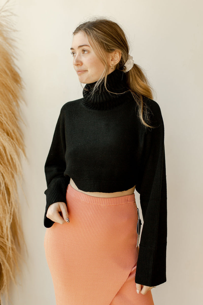 mode, cropped cowl neck top