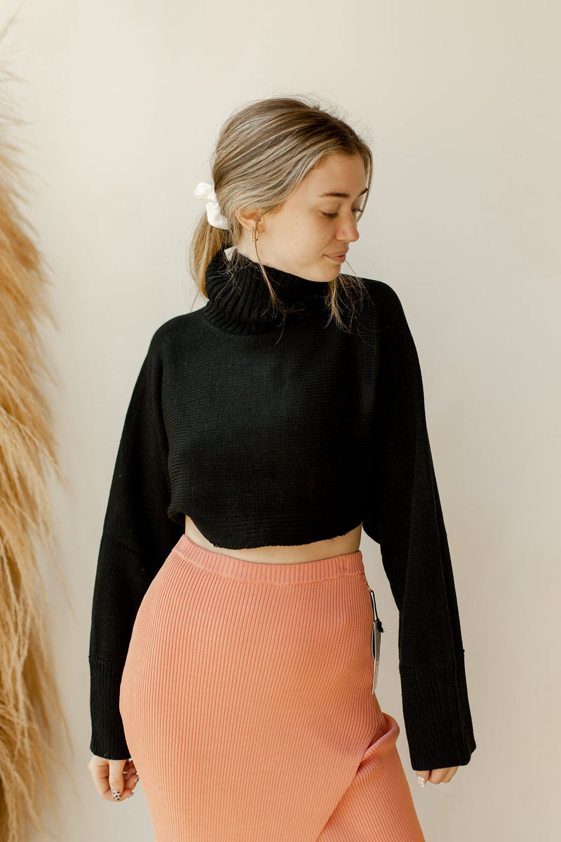 mode, cropped cowl neck top