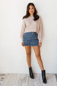 mode, gleaming sweater
