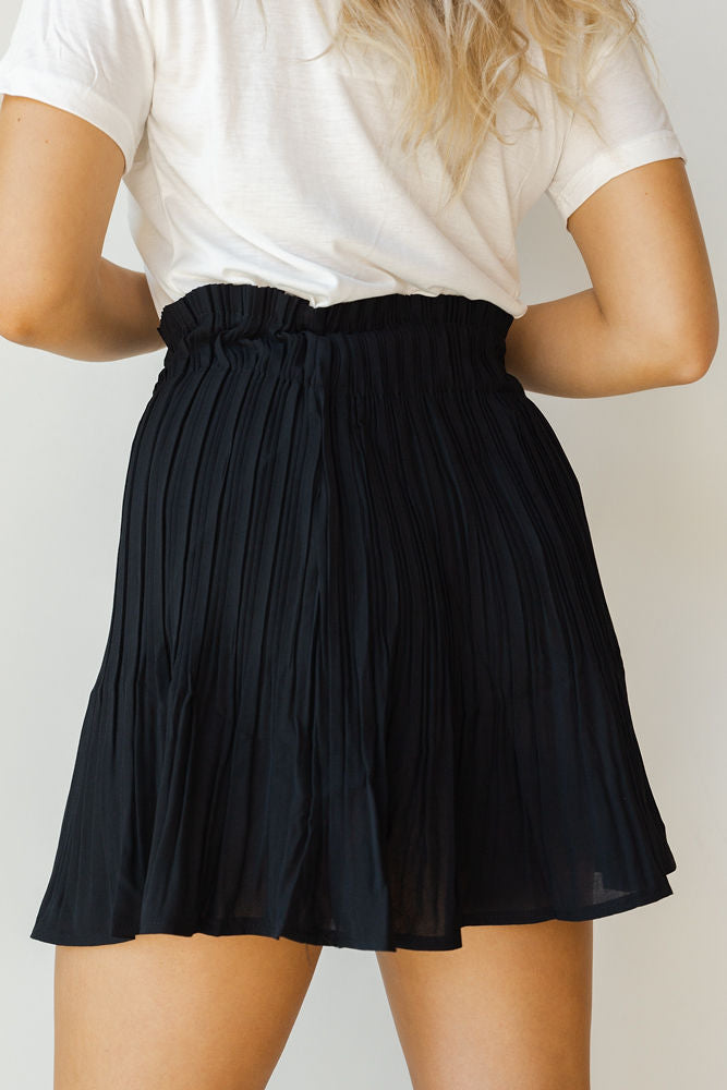 mode, give your all flowy pleated mini skirt