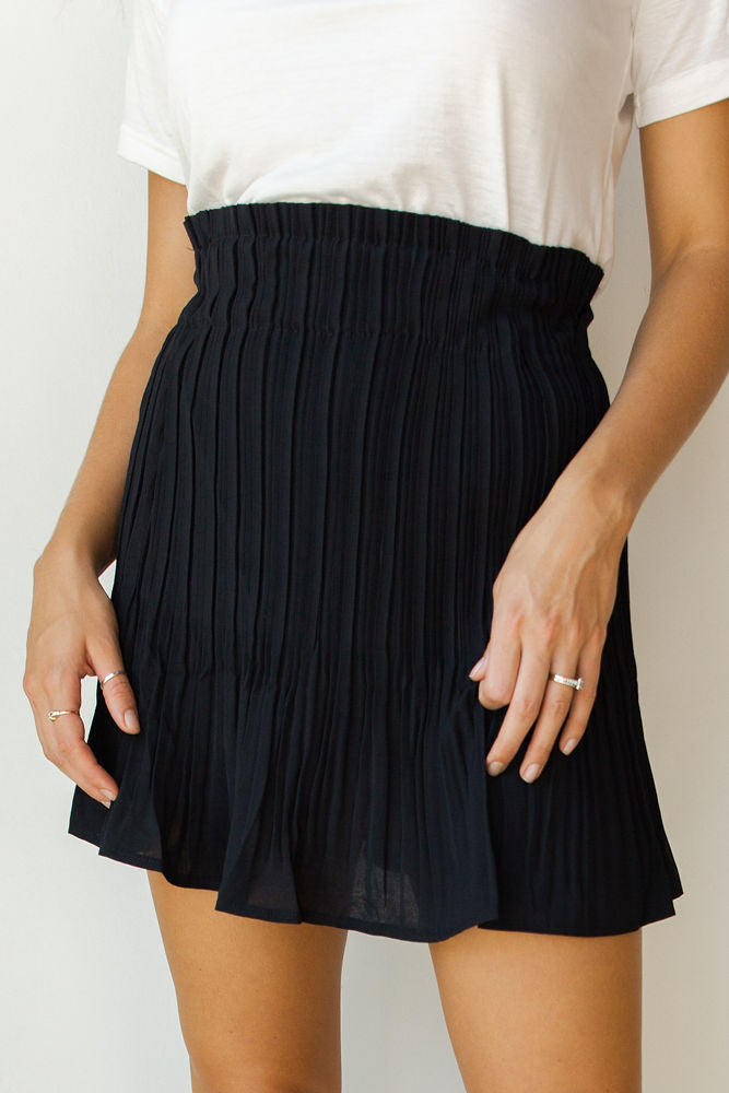 mode, give your all flowy pleated mini skirt