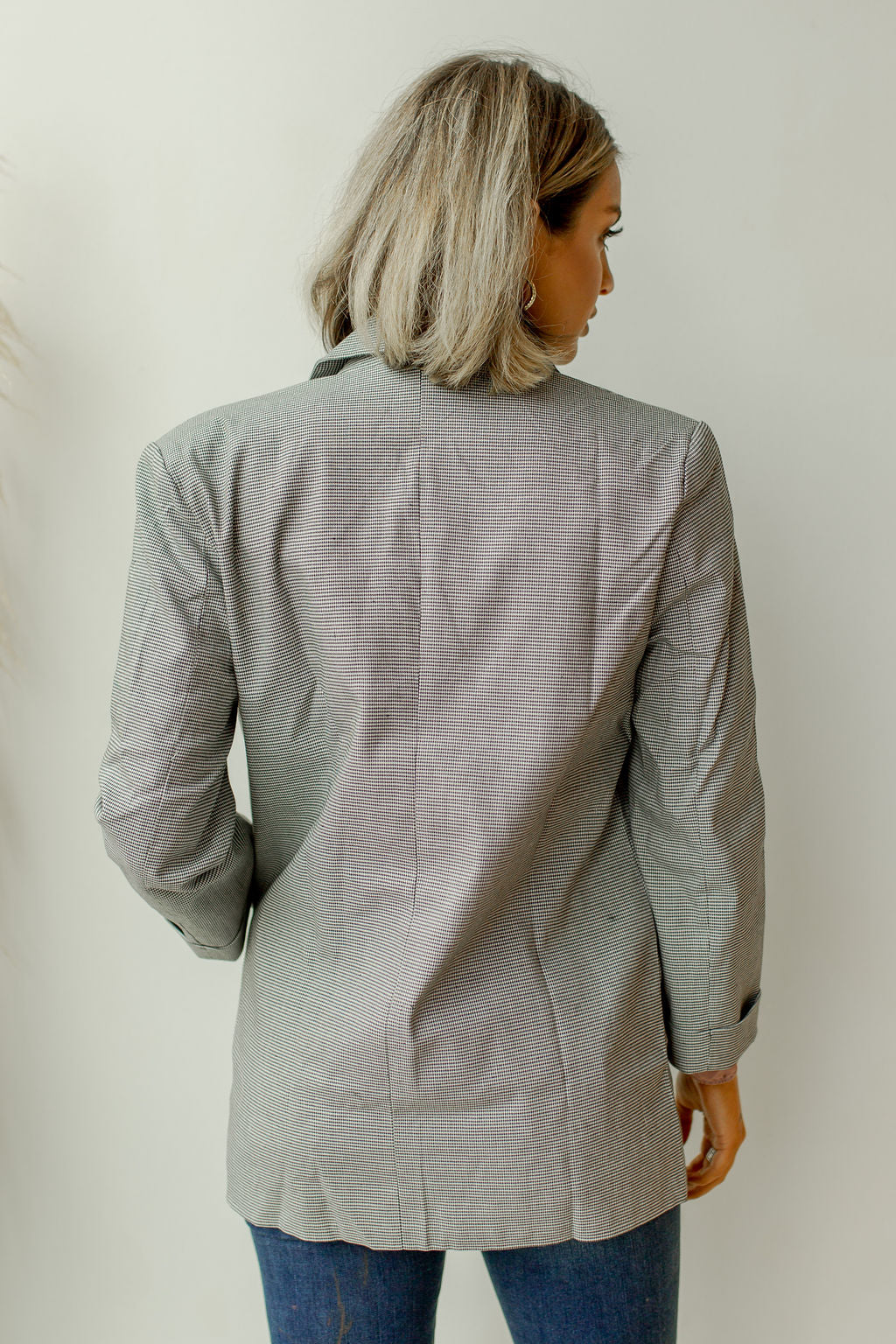 mode, dainty lines blazer