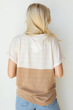 mode, constrasting side knot top