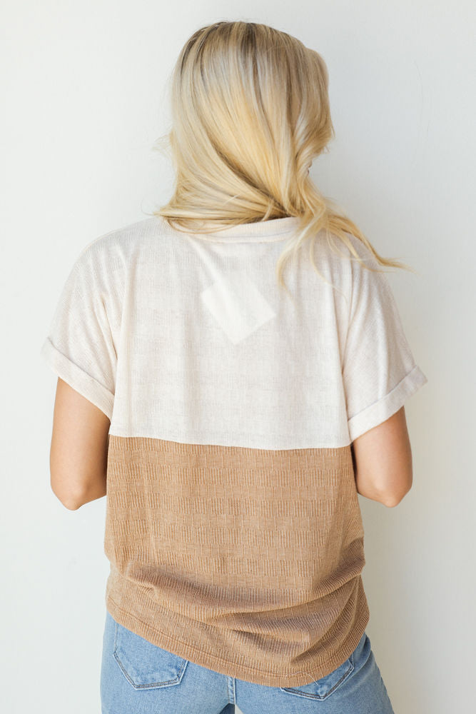 mode, constrasting side knot top