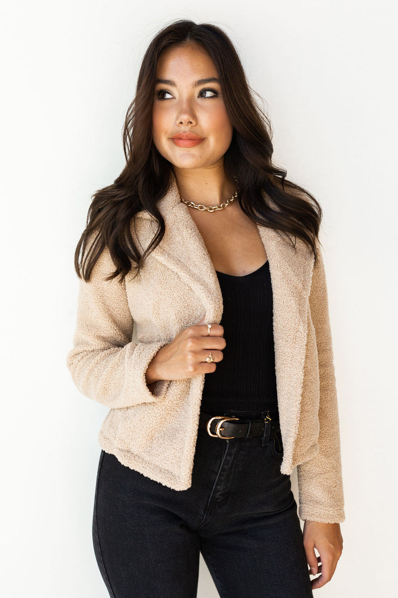 mode, fuzzy jacket w lapel
