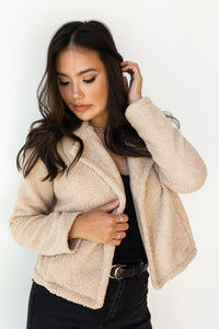 mode, fuzzy jacket w lapel