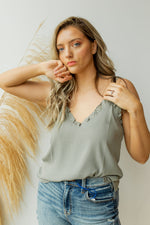 mode, ruffled tank