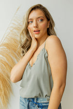 mode, ruffled tank