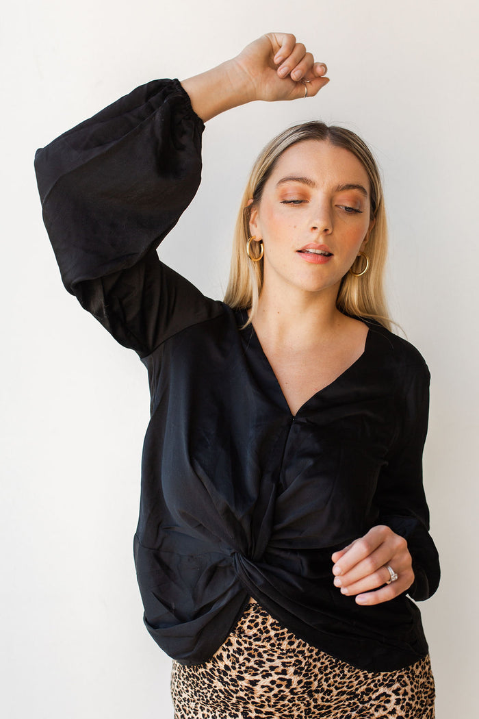 mode, v neck twist front top