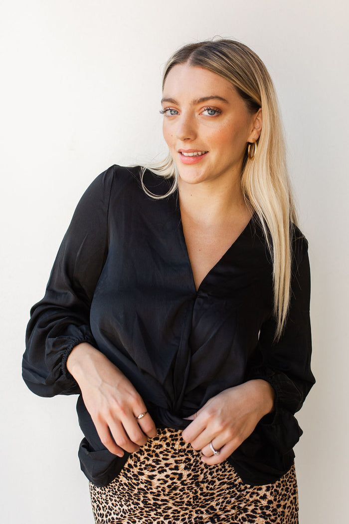 mode, v neck twist front top