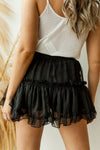 mode, tiered ruffle mini skirt