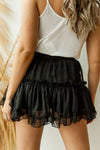 mode, tiered ruffle mini skirt