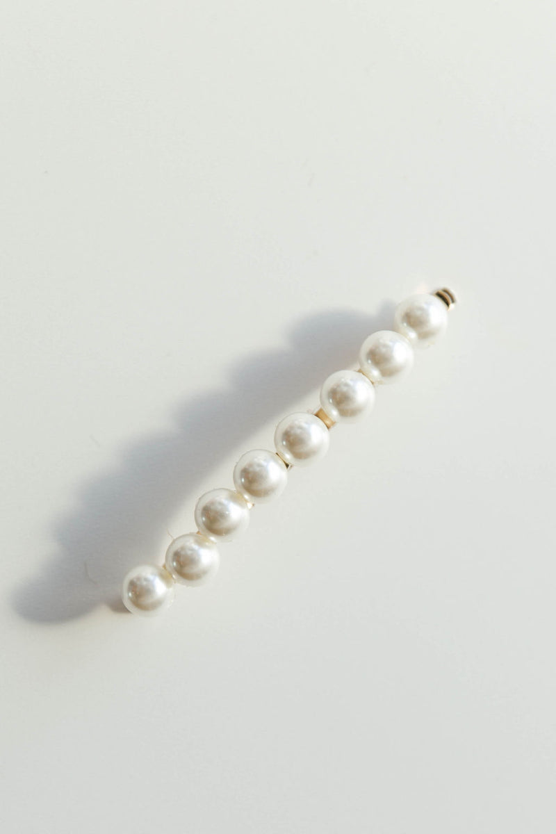 mode, pearl girl bobby pin