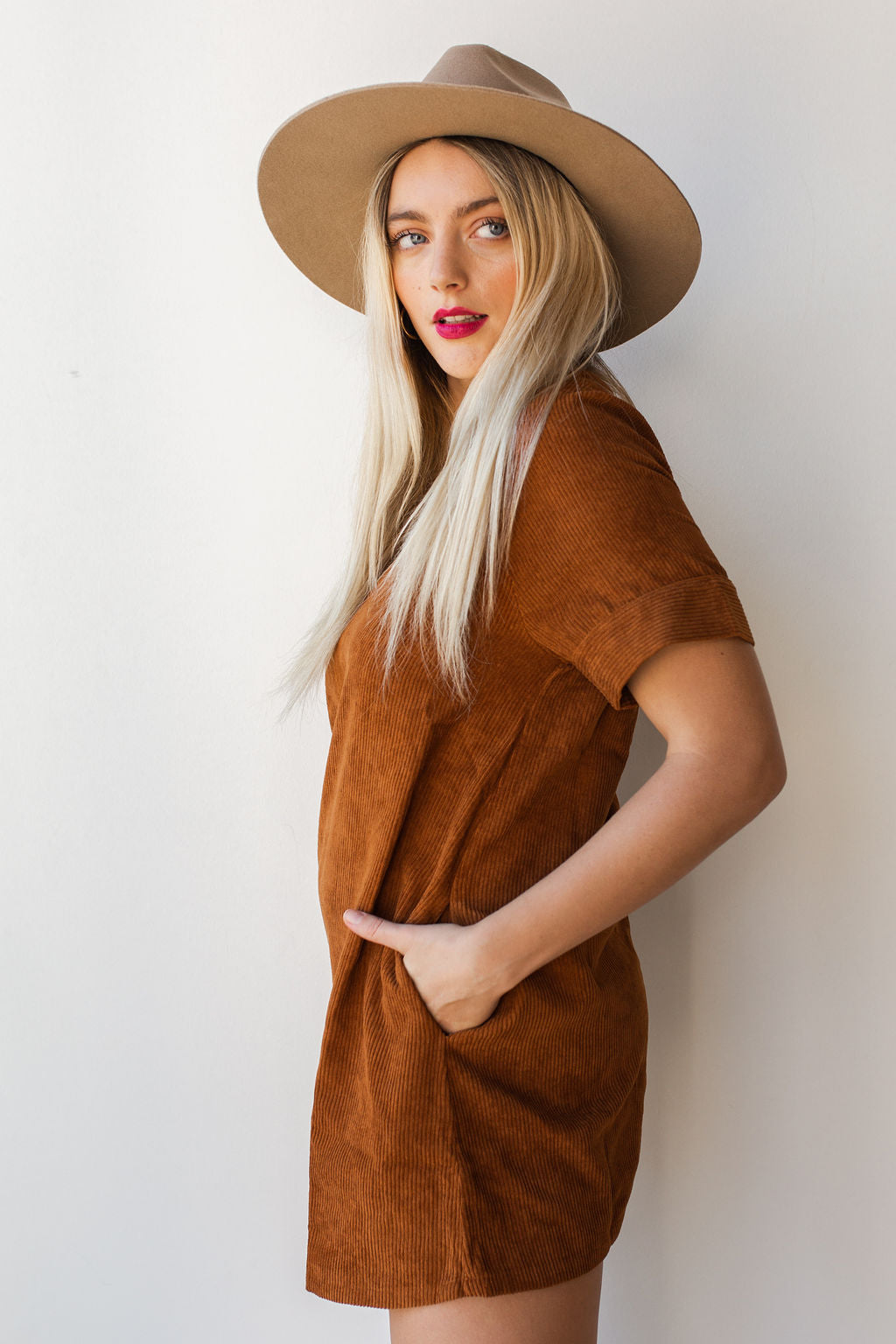 mode, leaves falling cord dress