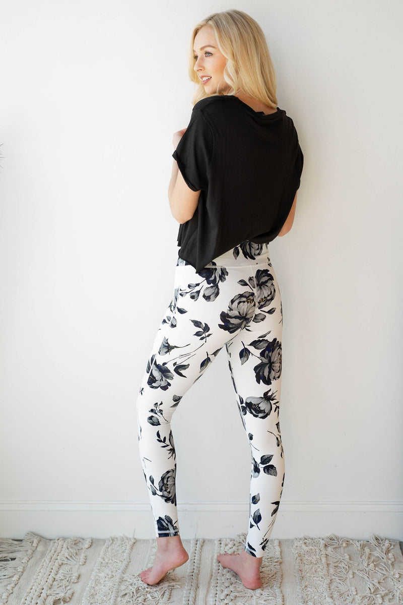 mode, midnight roses leggings