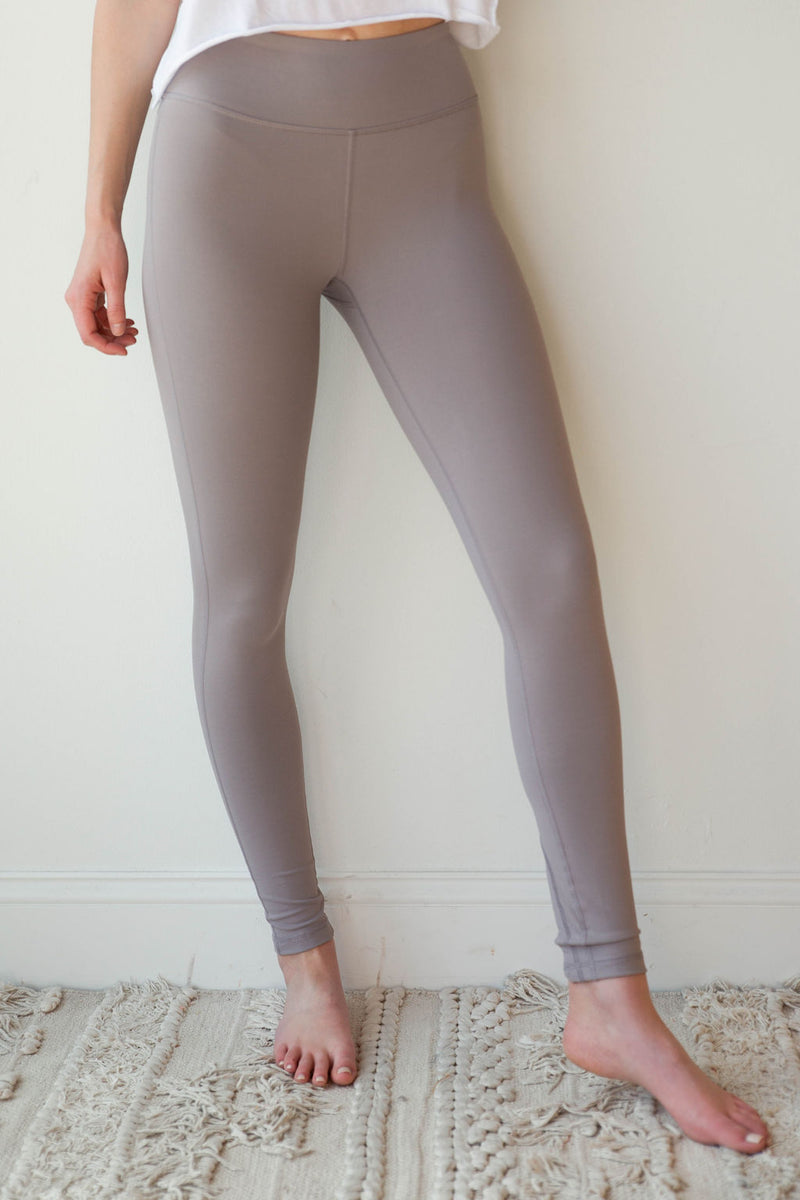 mode, criss cross ankle cut outs leggings
