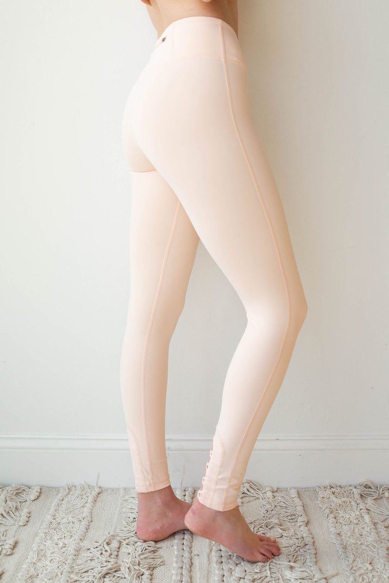 mode, criss cross ankle cut outs leggings