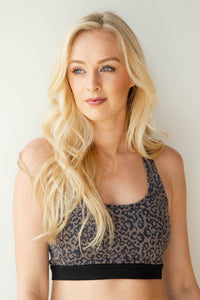 mode, leopard print sports bra