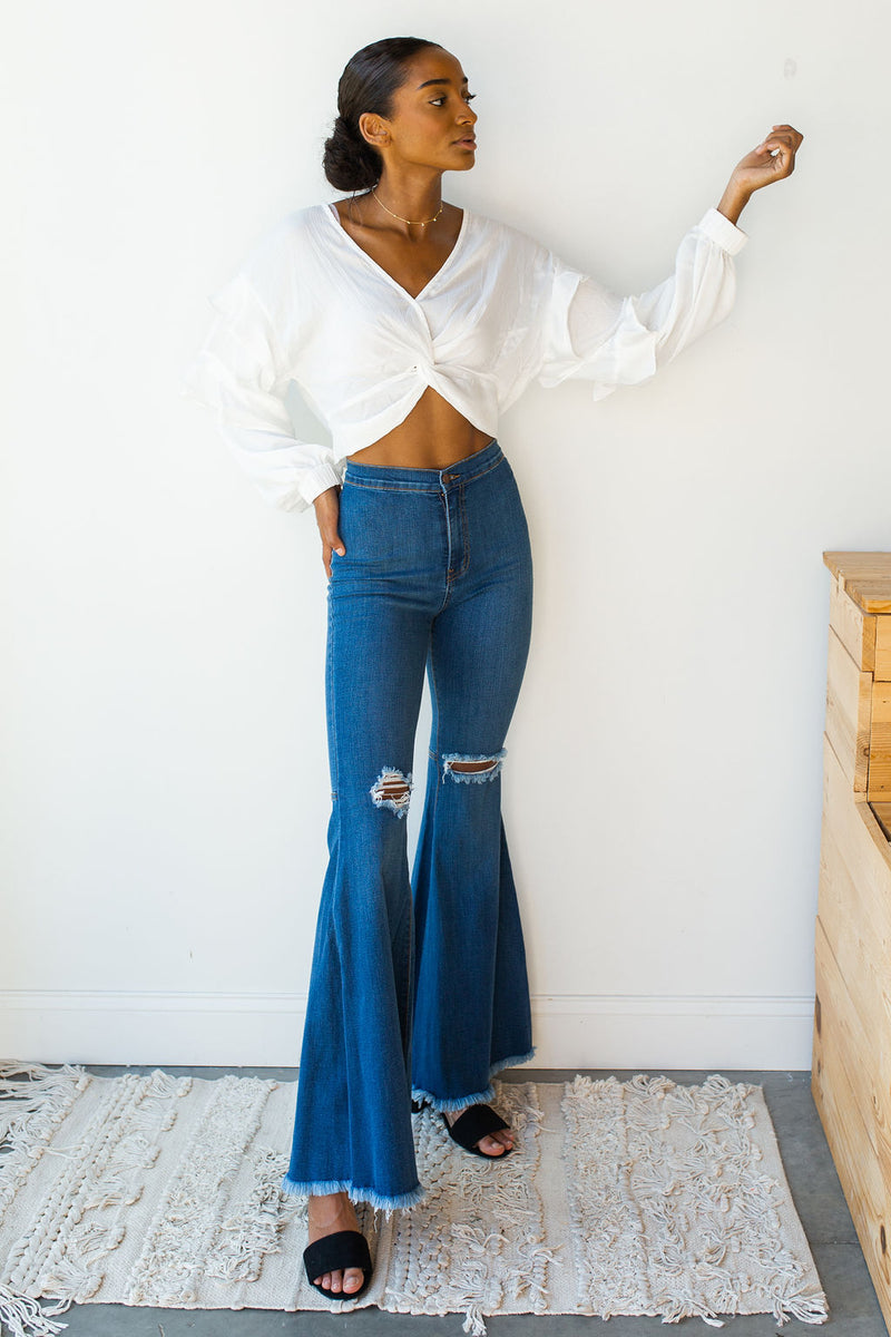 mode, front twist cropped top