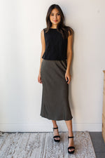 mode, sweet and simple middy skirt